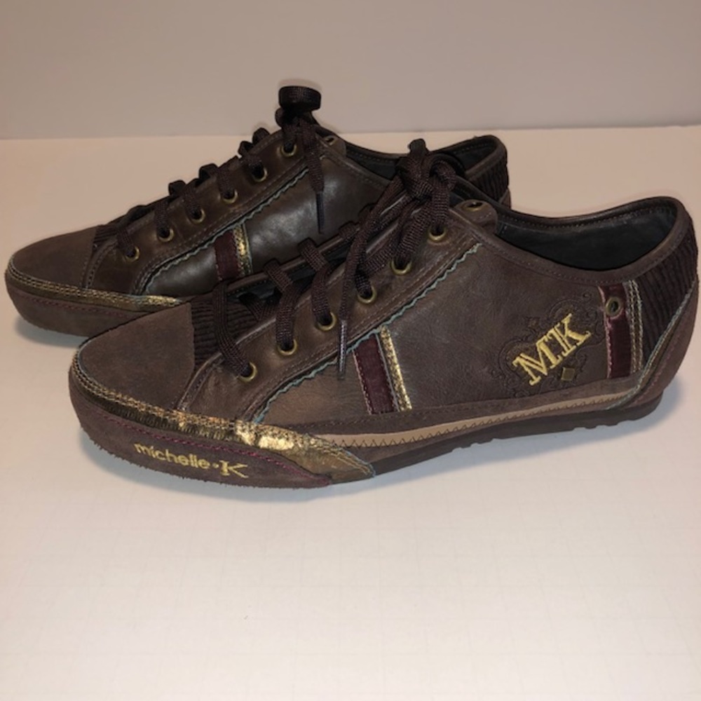 Michelle K size 6.5 ladies sneakers excellent condition